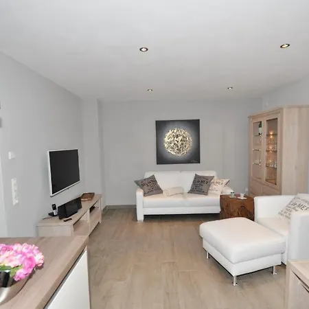 Сasa de vacaciones Doppelhaushaelfte Ohana Böhl